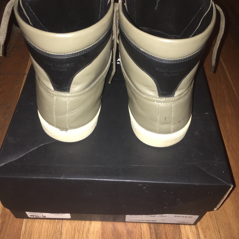 Saint Laurent - Picture 3 of 5